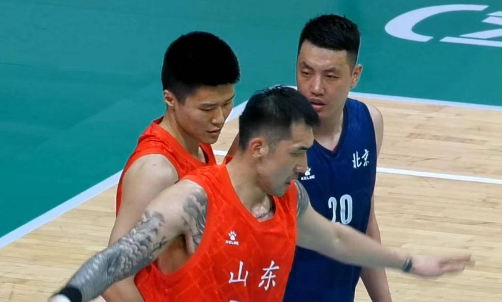 山东男篮轻取对手，壮大实力