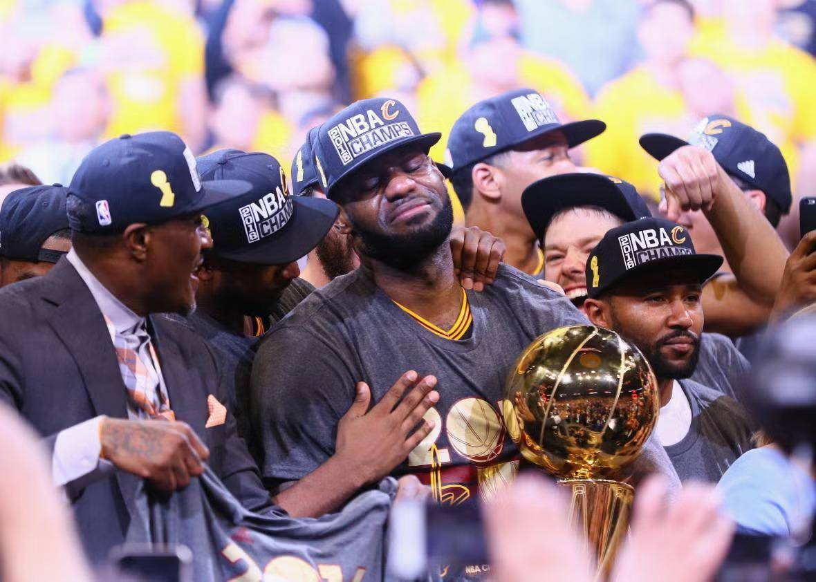 包含NBA总决赛即将打响，勇士火箭角逐总冠军宝座的词条