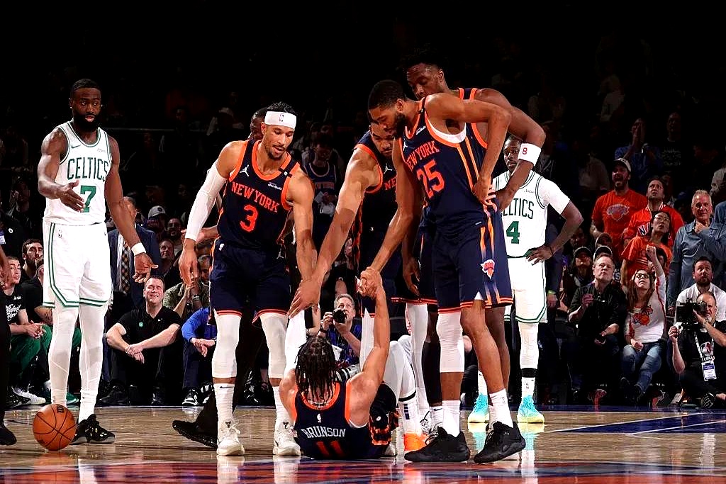 魔术主场击败尼克迎来四连胜，勒夫蒙唐斯全队最高分表现抢眼的简单介绍