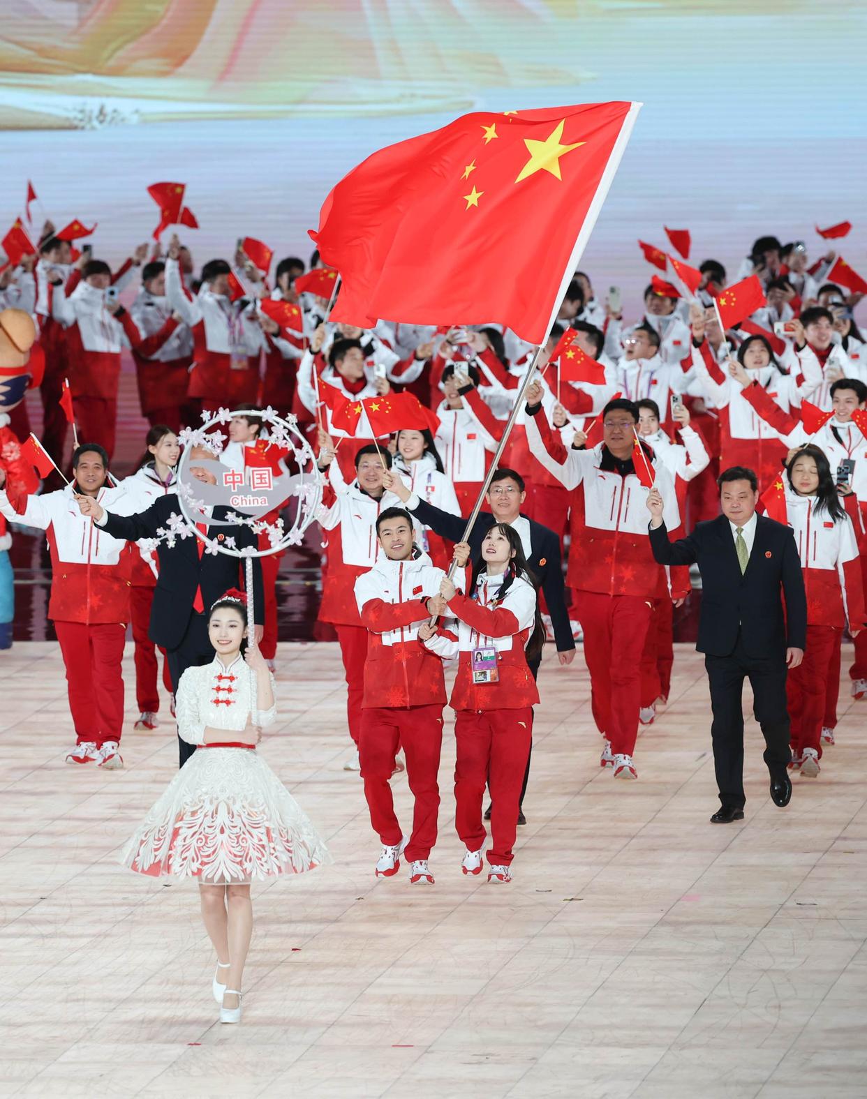 代表团整体实力惊人,引人注目 代表团整体实力惊人,引人注目