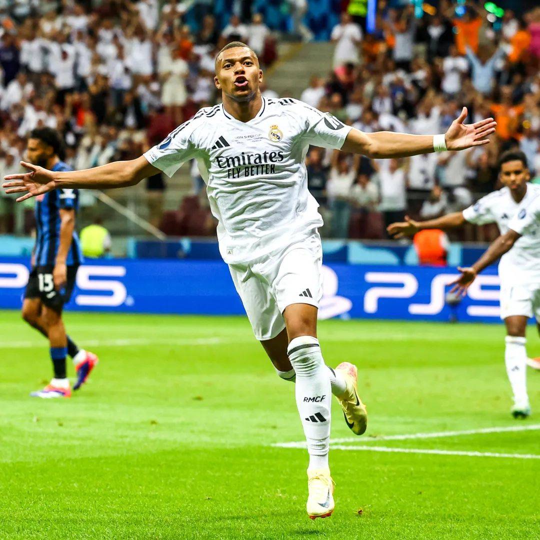 皇马新援连续破门，引领球队夺冠