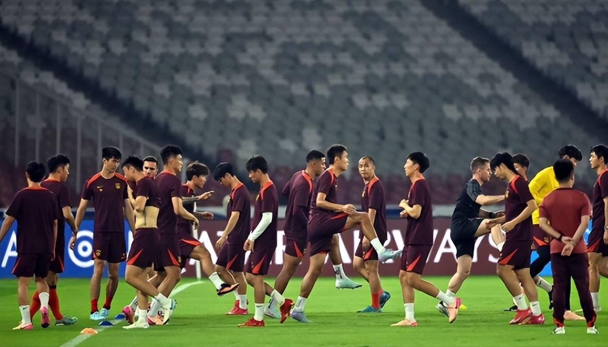 包含亚洲足坛一大战，中国球队反击成功的词条