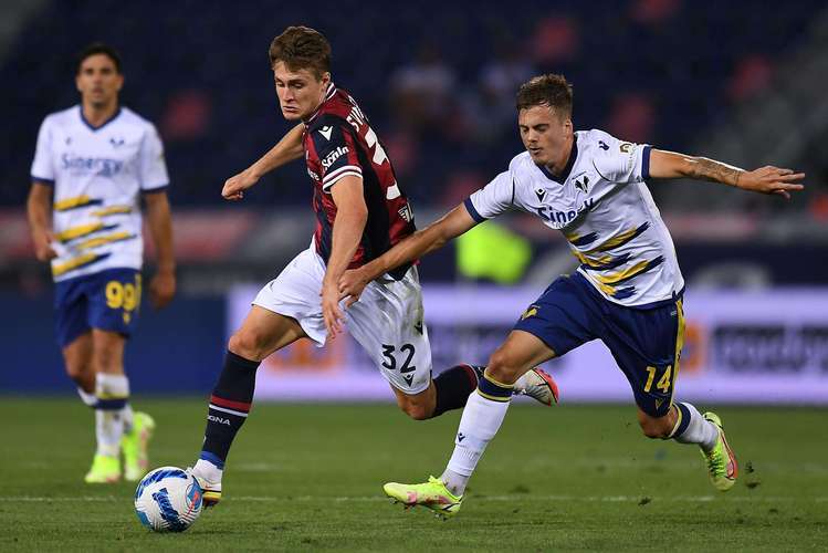 里昂防线乌龙送礼,法甲抢分赛况愈发紧迫 里昂防线乌龙送礼,法甲抢分赛况愈发紧迫