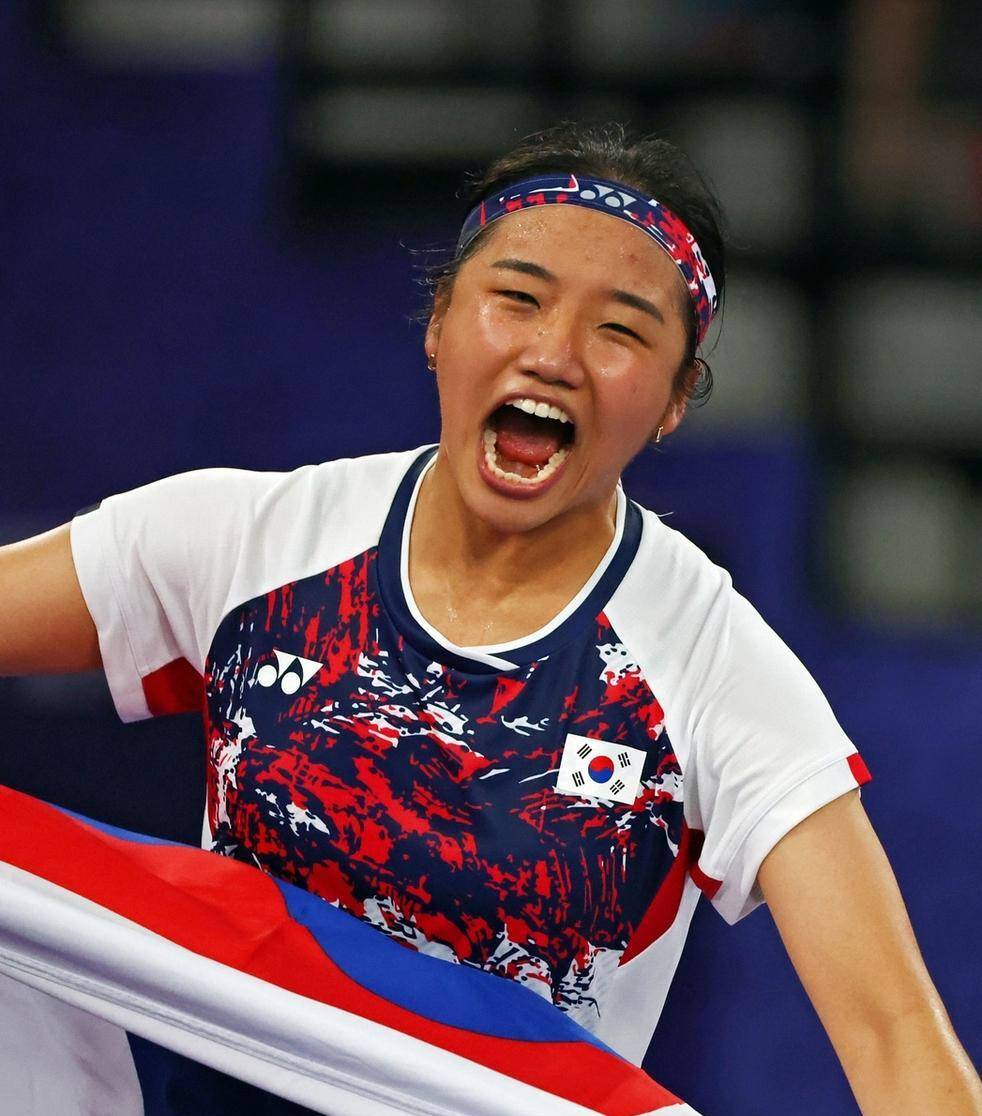 韩国女子羽毛球选手实现大逆转