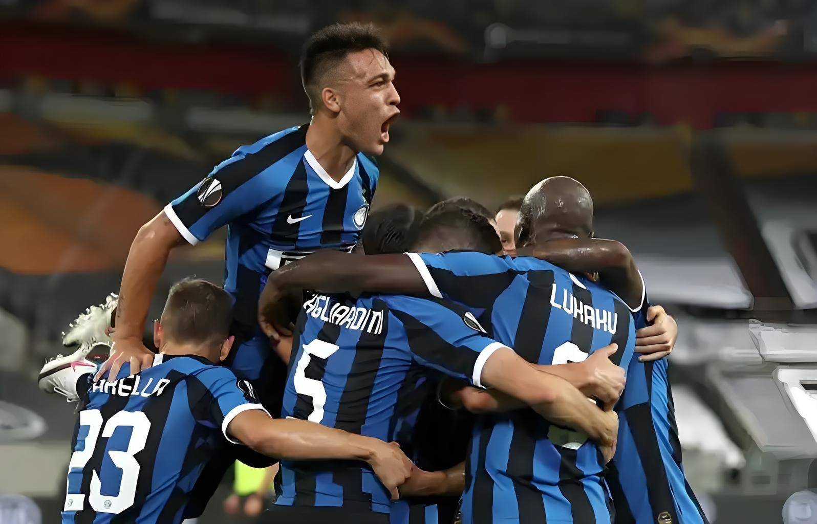 关于乌迪内斯队员集体续约,球队士气高涨的信息 关于乌迪内斯队员集体续约,球队士气高涨的信息