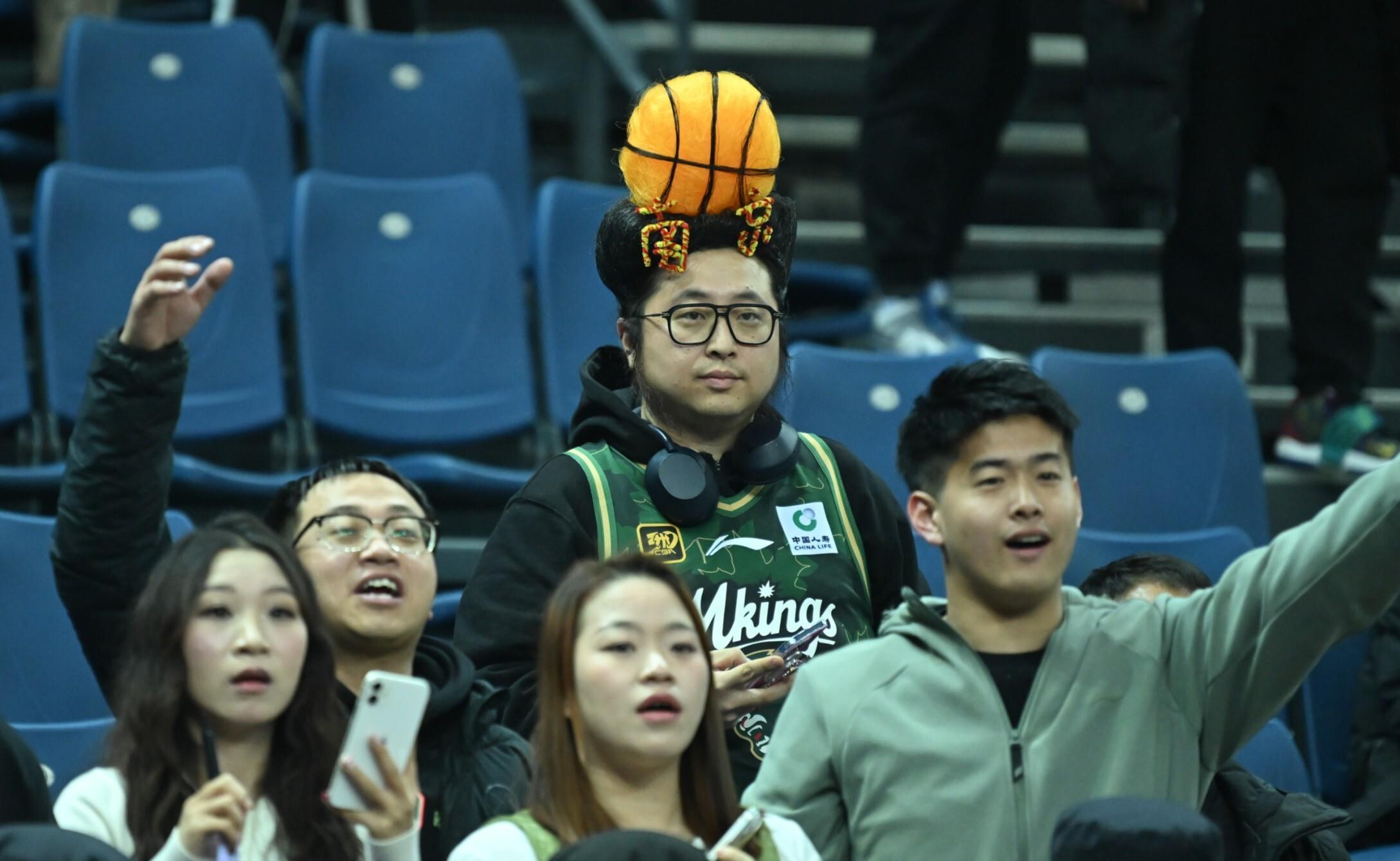 CBA联赛即将恢复，球迷终于可以重返球馆观战