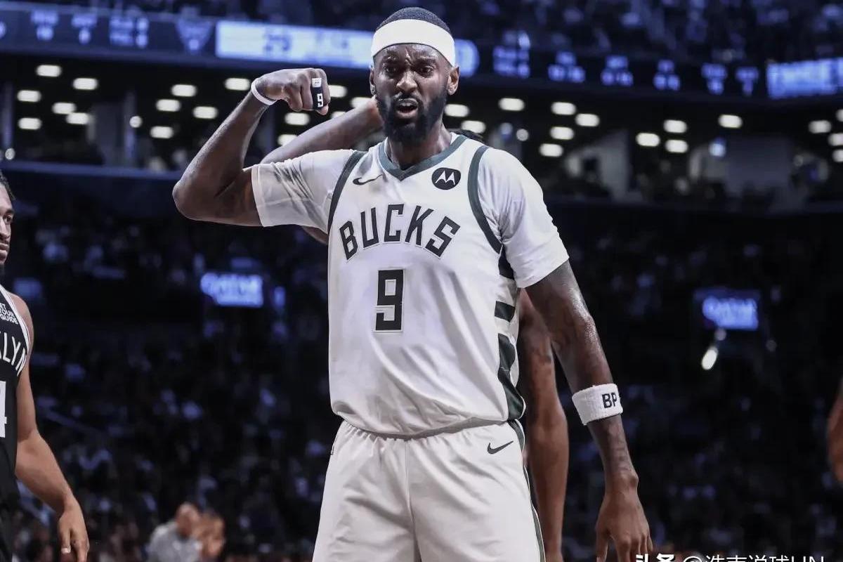 雄鹿再胜魔术，米德尔顿狂砍35分