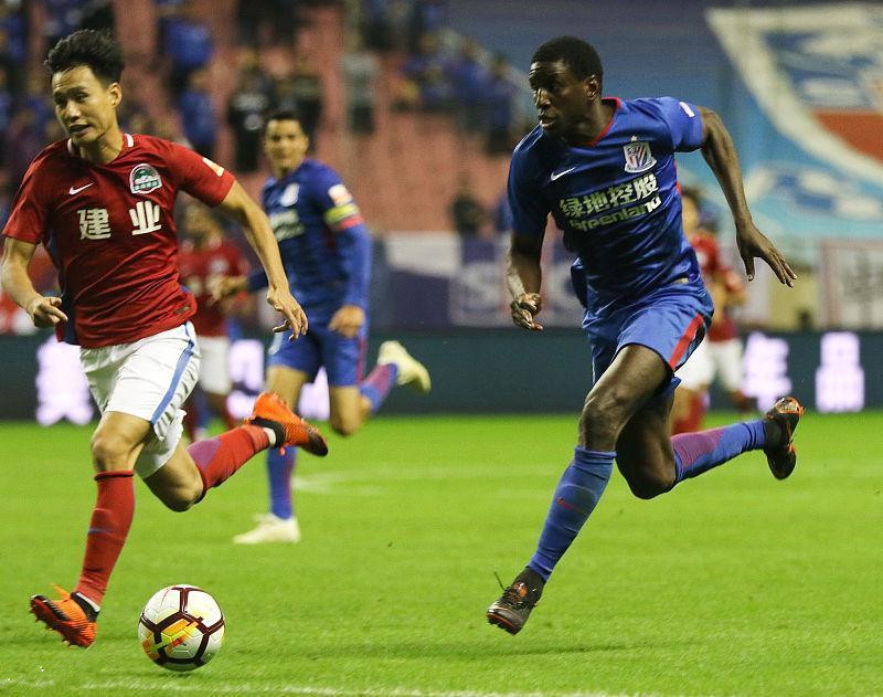 上港主场2-1力帆拉波尔特送点比赛过程回顾的简单介绍